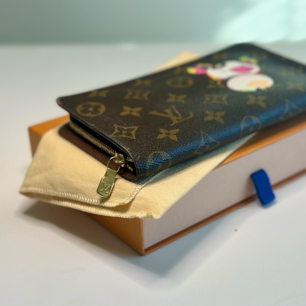 Louis Vuitton Monogram Takashi Murakami Panda Porte-Monnaie Zippy Wallet - Picture 5 of 11